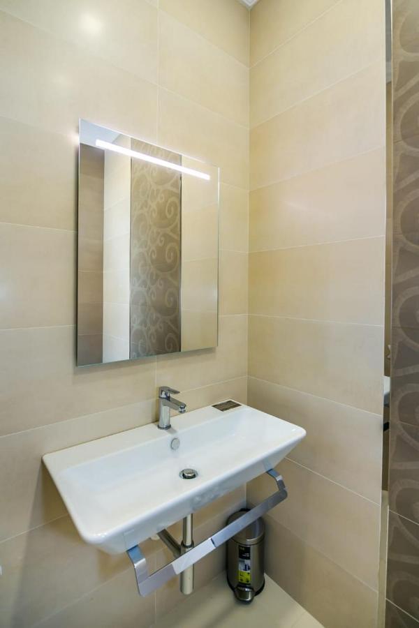 Lux Family Apartment In City Center 巴库 外观 照片