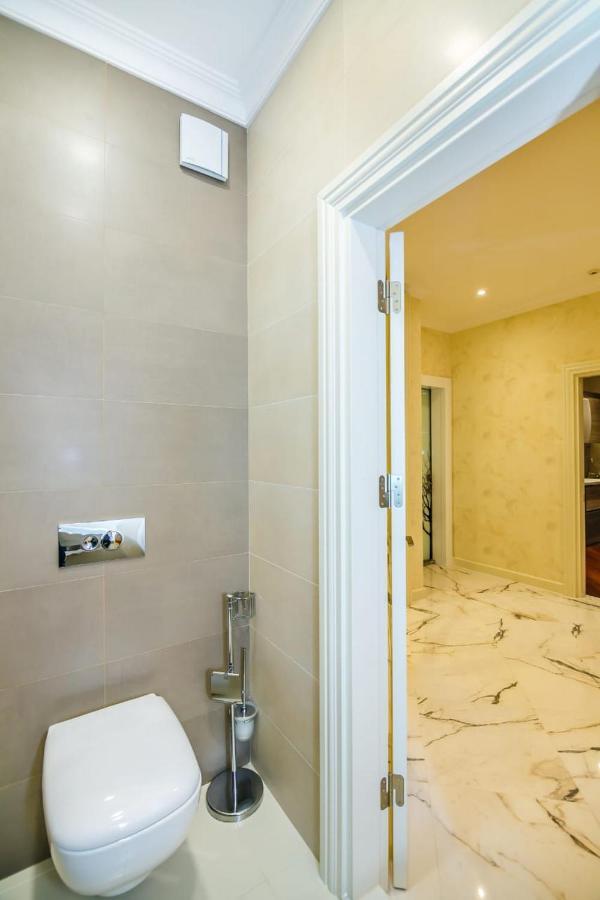 Lux Family Apartment In City Center 巴库 外观 照片