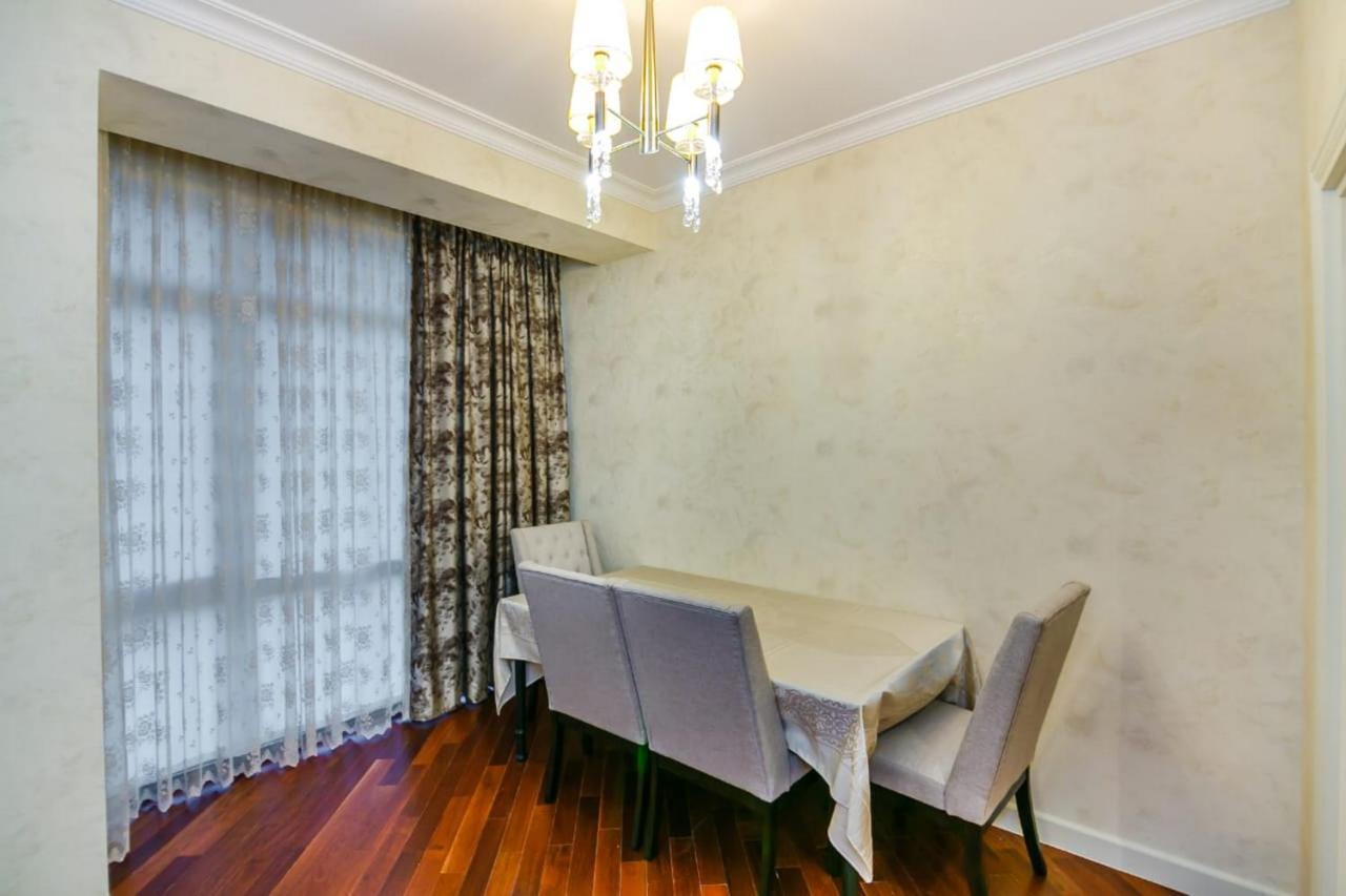 Lux Family Apartment In City Center 巴库 外观 照片